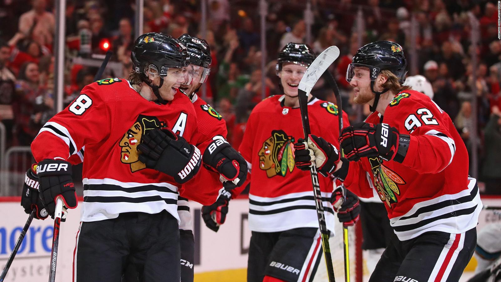 chicago-blackhawks-ban-native-american-headdresses-at-home-games-once