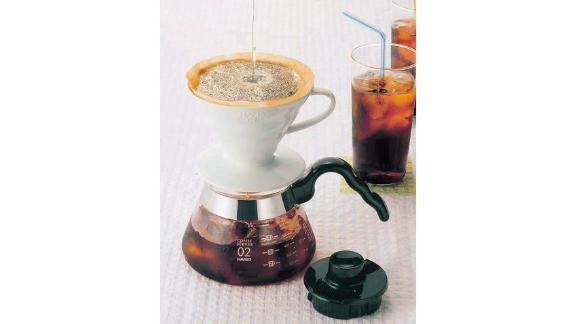 Hario V60 Ceramic Coffee Dripper in White 