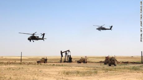 افسر سابق نیروی دلتا ارتش و سفیر ایالات متحده قرارداد محرمانه ای را برای توسعه میادین نفتی سوریه امضا کردند