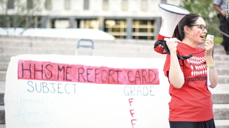 Después de ser diagnosticada con EM / SFC, la activista Terri Wilder ha tratado de aplicar las lecciones que aprendió del movimiento contra el SIDA para luchar por más investigación y una mejor atención para sus compañeros de enfermedad.