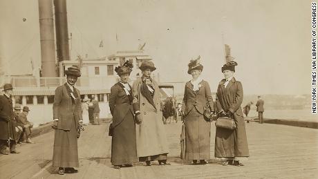 Anti-suffrage leaders at a picnic event on May 30, 1913