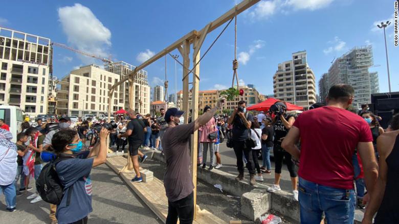 The effigies of leading politicians were attached to mock gallows which have become a key symbol of the demonstrations.