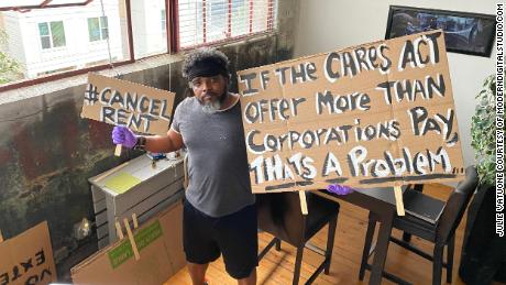Laid-off workers set up soup kitchens in front of senators who oppose extending $600 checks