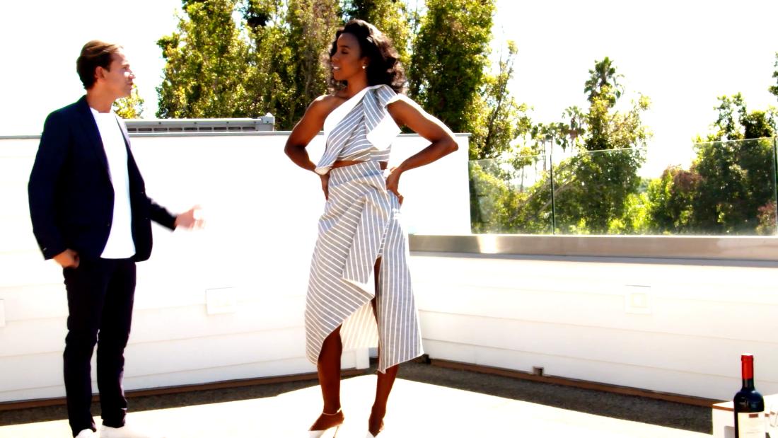 James Harris shows a home to Kelly Rowland in an episode of Bravo's 'Million Dollar Listing: Los Angeles'