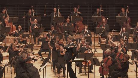 Orchestras return to the stage with new social distancing measures in place 