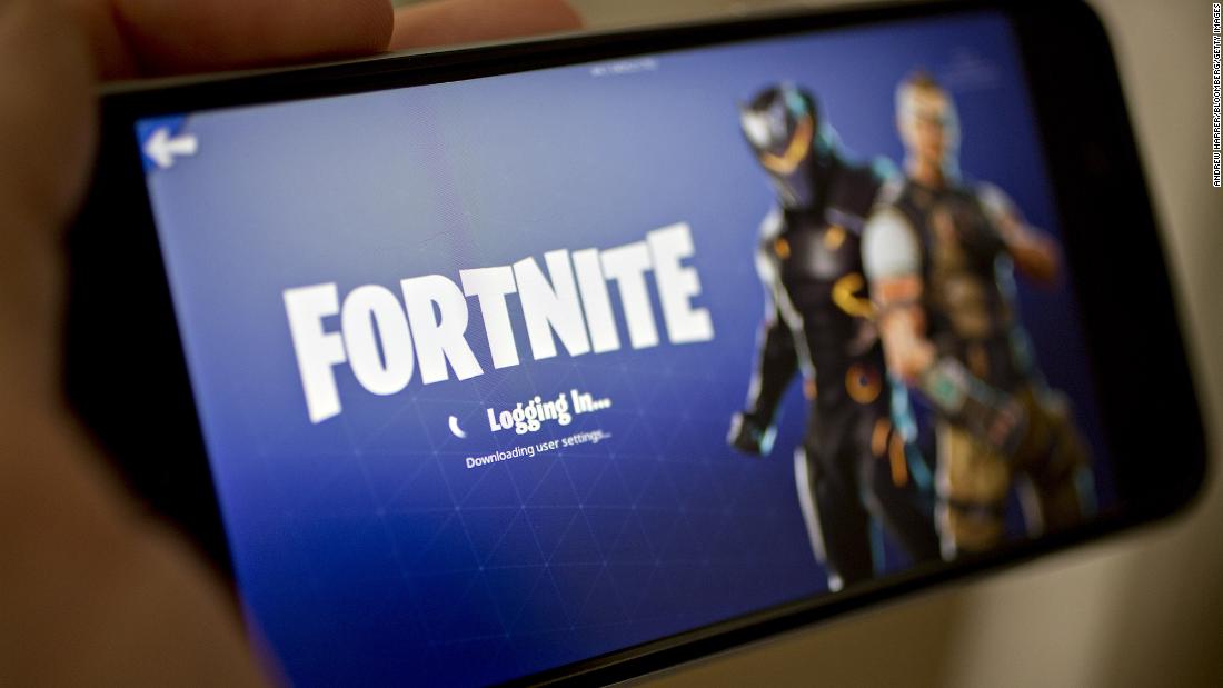 Почему fortnite нет в app store