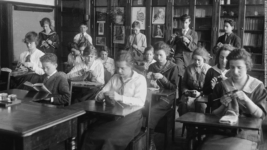Here's what happened when students went to school during the 1918 pandemic - CNN thumbnail