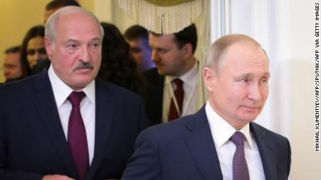 Putin faces tough choice on Belarus: How to sort out Lukashenko without giving ground