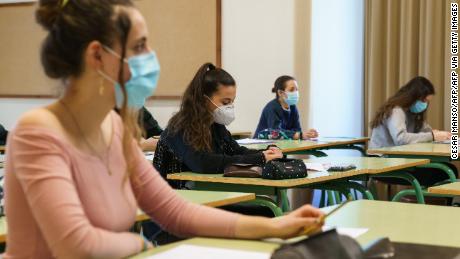 In-person learning during the pandemic is possible with the right precautions, CDC researchers say