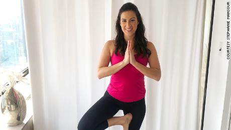 Improve your balance: A 5-minute home workout for stability and focus - CNN