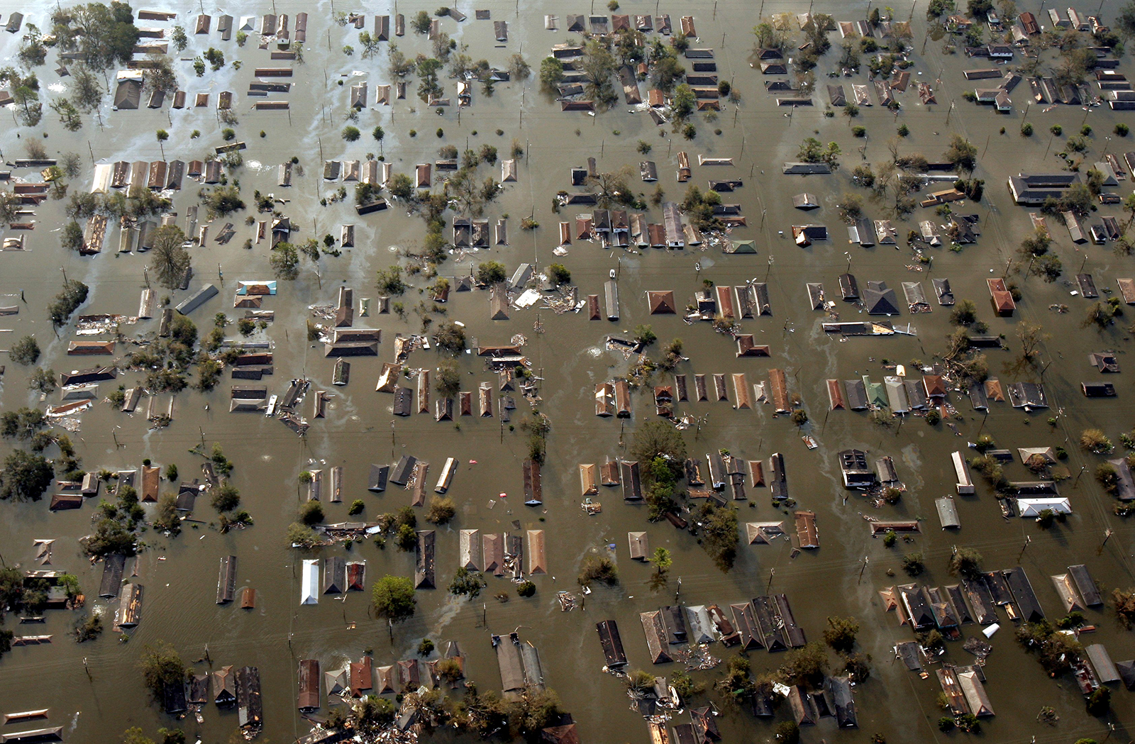 hurricane katrina damage people