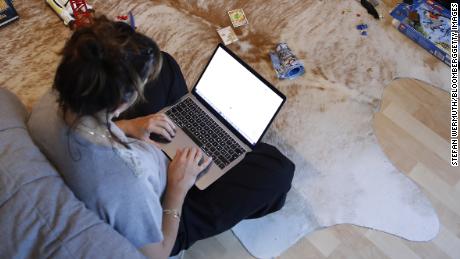 Women are losing the work-from-home battle for space 