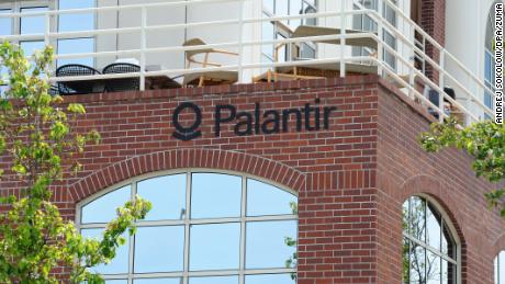 Companies like Palantir race to IPO while stocks are hot