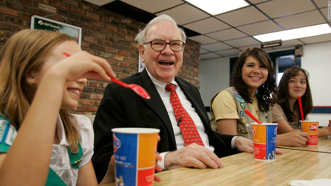 Buffett sits with Girl Scouts in Omaha in 2008.