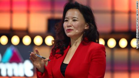 China arresta a presentador de televisión australiano por sospecha de espionaje