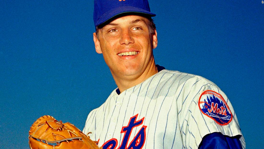 Tom Seaver, Hall of Fame Pitcher, Dies at 75 of COVID-19 - TheWrap