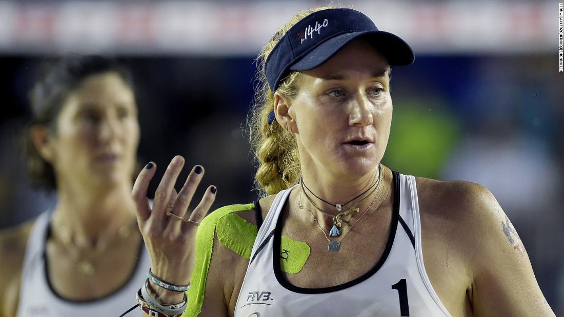 Olympian Kerri Walsh Jennings Apologizes For Instagram Post Saying She Bravely Went Shopping With No Mask Cnn