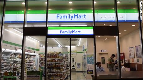 Robots Are Stacking Shelves In Tokyo Convenience Stores Cnn