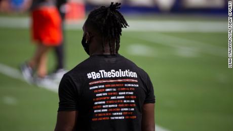 &quot;Be the Solution&quot; T-shirts worn by the Cleveland Browns during pregame warm-up against the Baltimore Ravens at M&amp;T Bank Stadium.