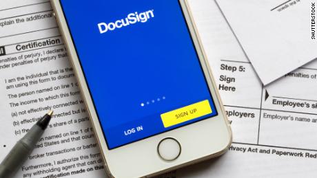 It&#39;s the end of pen-and-paper -- and DocuSign is cashing in