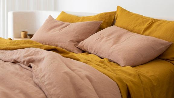 Cultiver Linen Sheet Set With Pillowcases