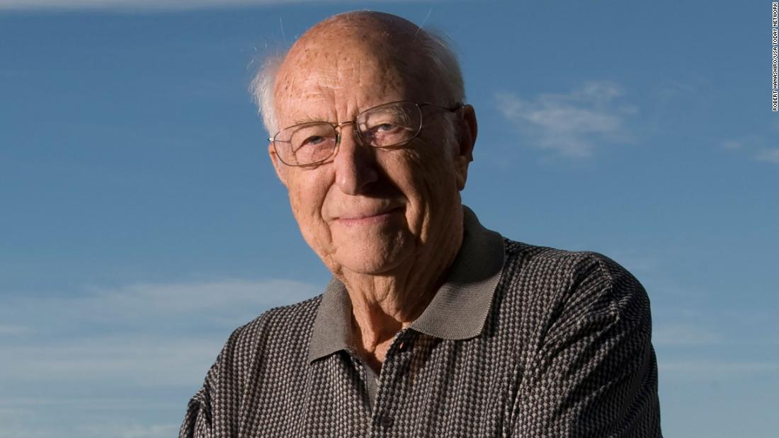 Bill Gates Sr., father of Microsoft cofounder, dies at 94 CNN