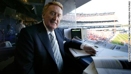 La leggendaria emittente televisiva dei Dodgers Vin Scully parla dello stato attuale del baseball e del suo piano per mettere all'asta i ricordi