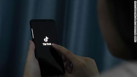 US will ban WeChat and TikTok downloads on Sunday