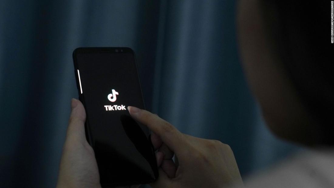 US will ban WeChat and TikTok downloads on Sunday - CNN
