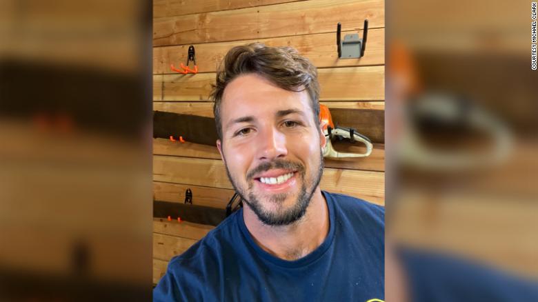 ‘Come on, guys’: Firefighter goes viral debunking wildfire conspiracies on TikTok