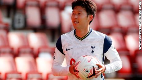 Son Heung Min Sends Clear Message With Four Goals As Spurs Rout Saints Cnn