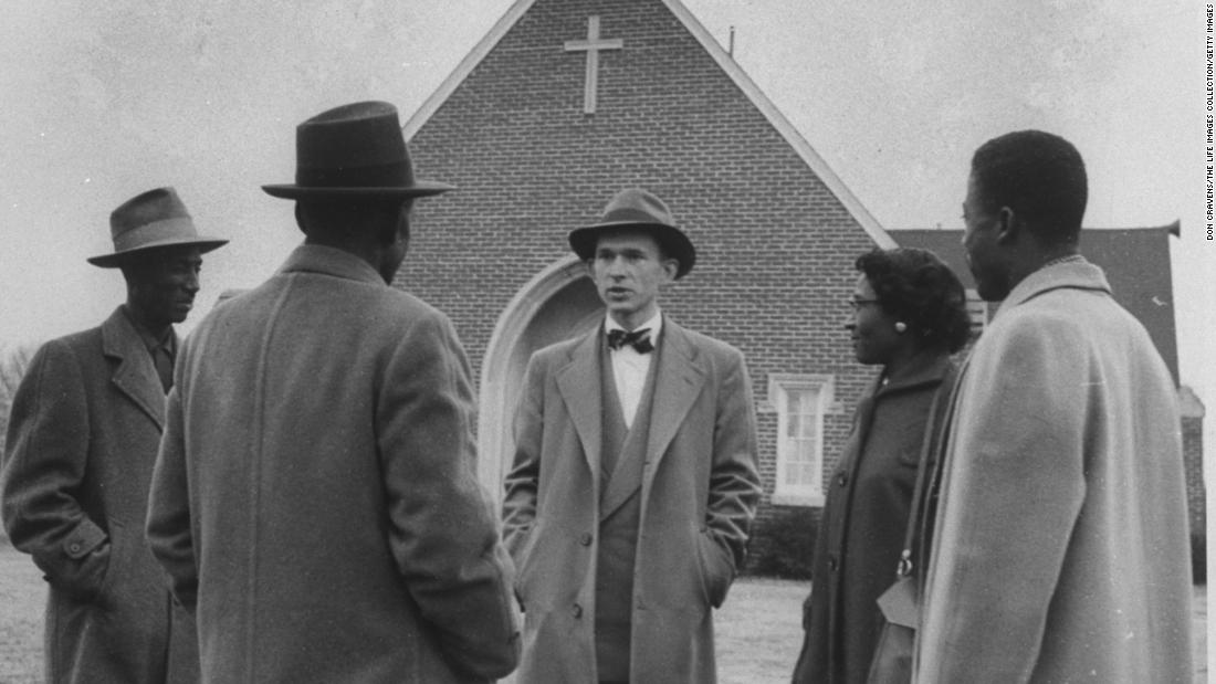 &lt;a href=&quot;https://www.cnn.com/2020/09/21/us/graetz-death-trnd/index.html&quot; target=&quot;_blank&quot;&gt;Robert Graetz&lt;/a&gt;, a White minister famously known for his support of the Montgomery bus boycott, died on September 20, according to a Facebook post from the Southeastern Synod Evangelical Lutheran Church in America. Graetz was 92, according to the Stanford University King Institute&#39;s biography of him.