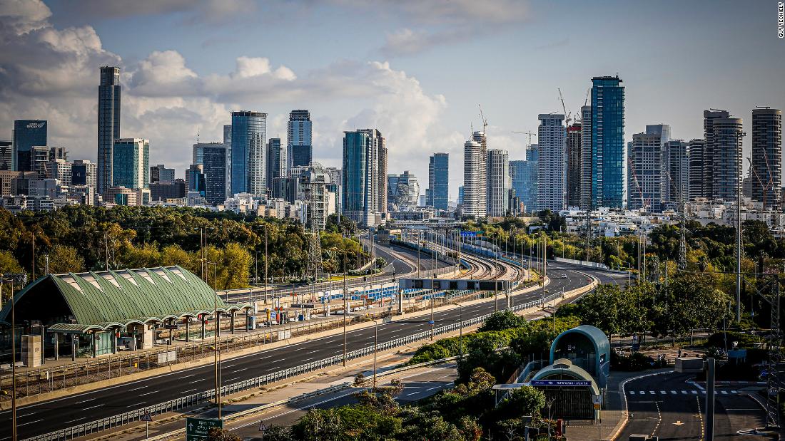 tel-aviv-set-to-become-first-city-with-electric-roads-that-charge-public-transportation