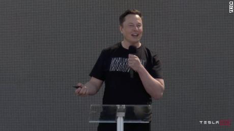Elon Musk, CEO de Tesla, habla en el Día de la batería de la compañía en septiembre.