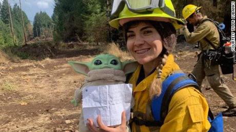 02 baby yoda fire fighters 