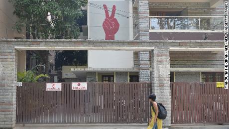 Amnesty International halts India's operations;  Of its bank account