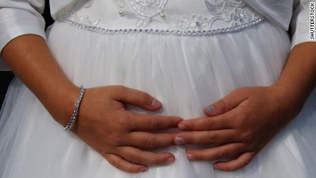 Un demi-million de filles supplémentaires risquent le mariage d'enfants en 2020 à cause de Covid-19, prévient une association caritative