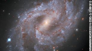 Hubble identifies unusual wrinkle in expansion rate of the universe