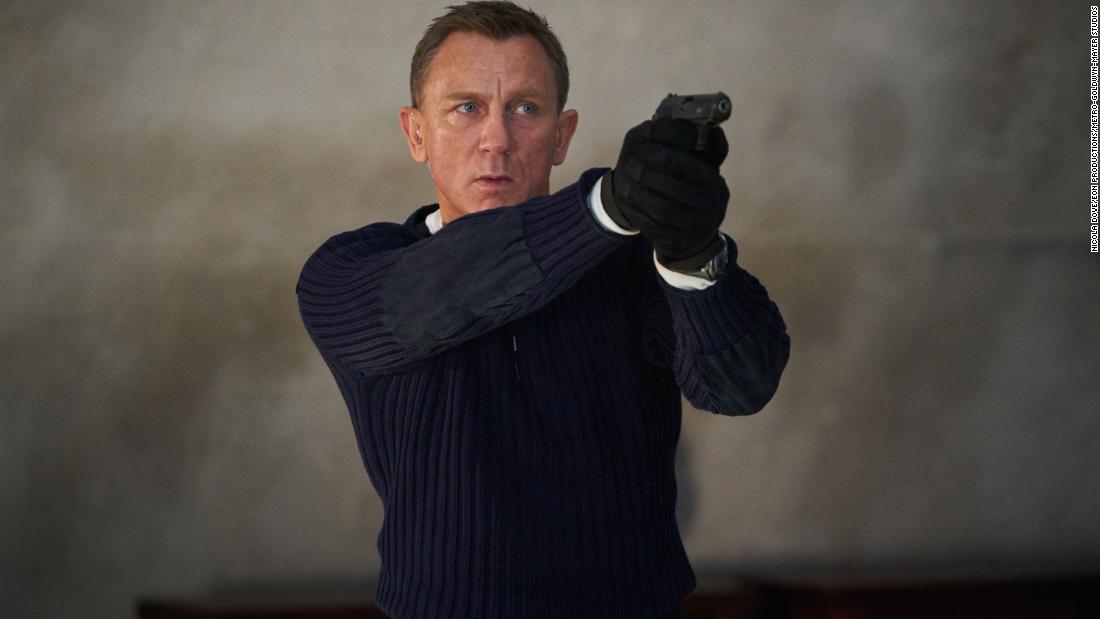 Daniel Craig, Covid-19 experts and a Spice Girl recognized in UK New Year's honors list