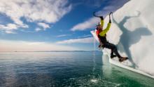 Will Gadd trepará un iceberg cerca de Ilulissat, Groenlandia, el 27 de agosto de 2018. // Christian Pondella / Red Bull Content Pool // SI201903140241 // Uso solo para uso editorial // 