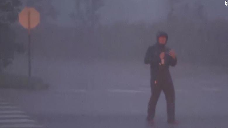 Reporter fights high winds as Hurricane Delta makes landfall