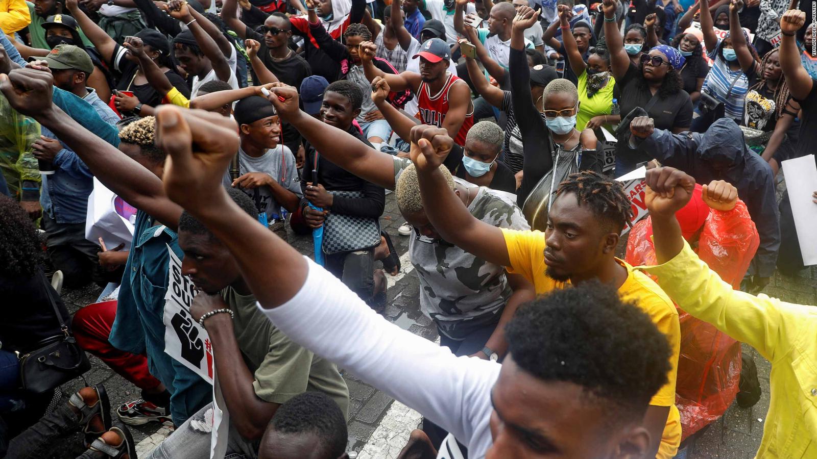 Nigerian Police Pledge ICRC Training As Thousands Protest Nationwide - CNN