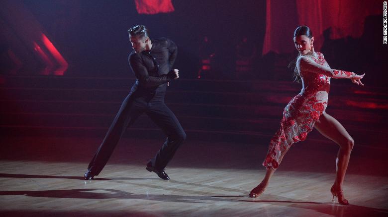 Derek Hough returns to the floor on ‘Dancing with the Stars’