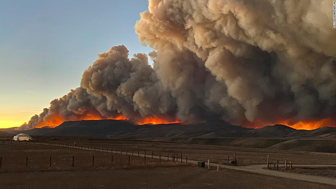 East Troublesome fire Colorado officials warn that two major wildfires