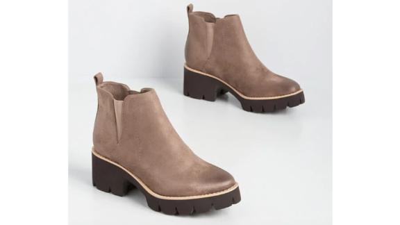 rugged chelsea boots womens