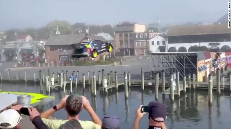 Stunt driver successfully jumps canal three times as hometown fans watch