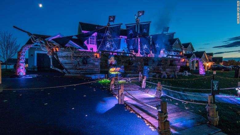 A father built his daughter a 50-foot pirate ship for Halloween