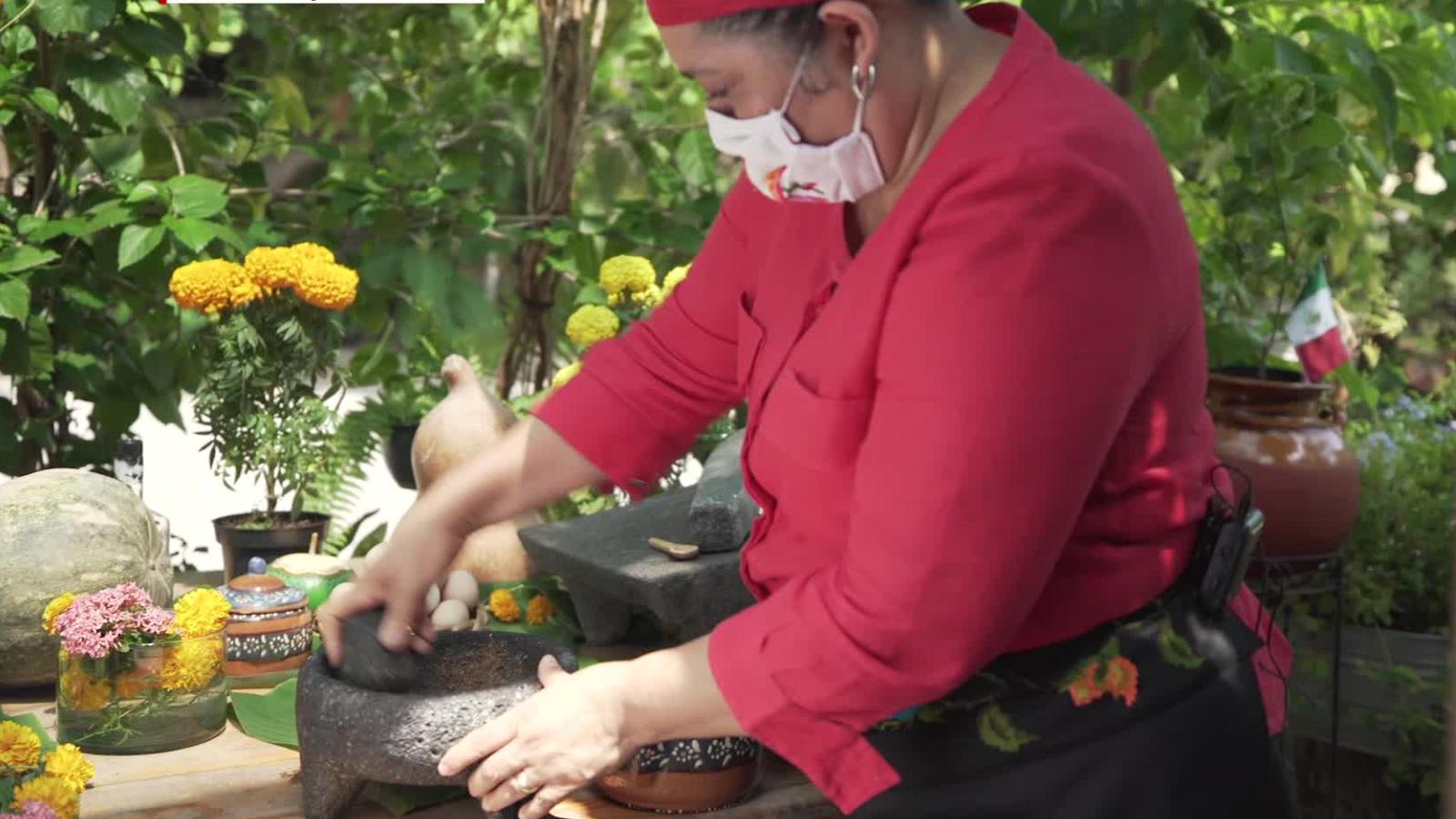 La gastronomía que recuerda a los difuntos - CNN Video