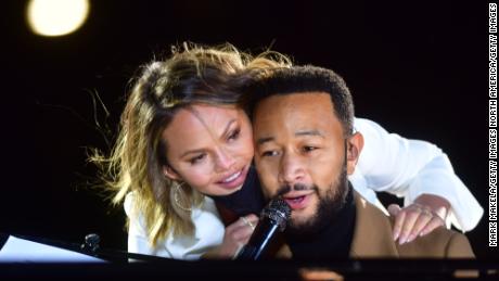 John Legend says Chrissy Teigen doing &#39;great&#39; amid cyberbullying scandal 