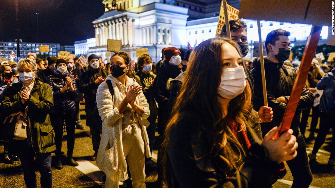 poland-needs-calm-to-discuss-disputed-abortion-ruling-government-says